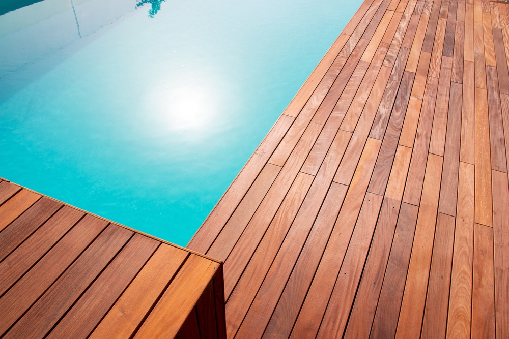 Top Woods and Wood-alternatives For Low Maintenance, Long-Lasting Wood Decks